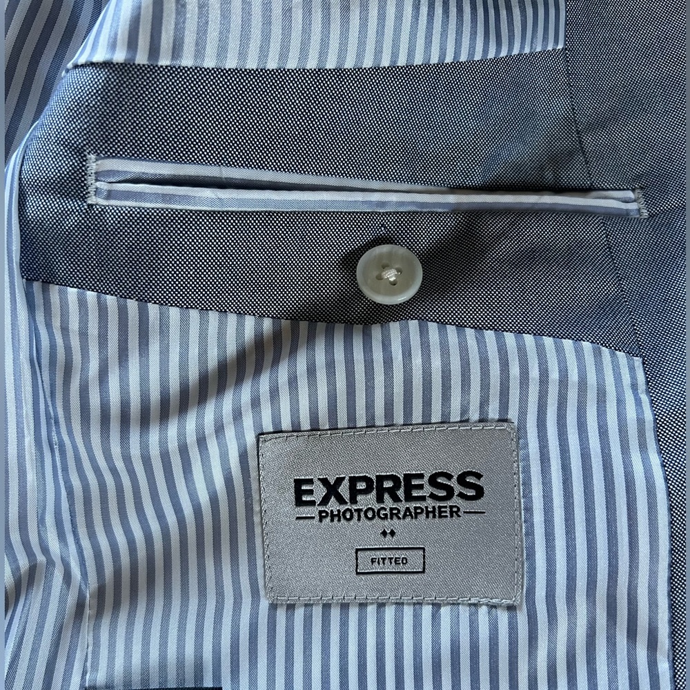 Express suit - Picture 5 of 15